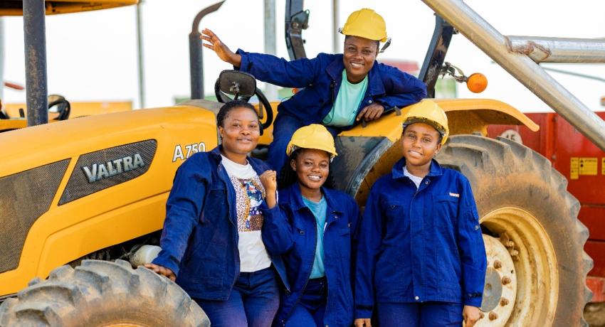 13 Women Now Operating Combine Harvesters in Northern Ghana